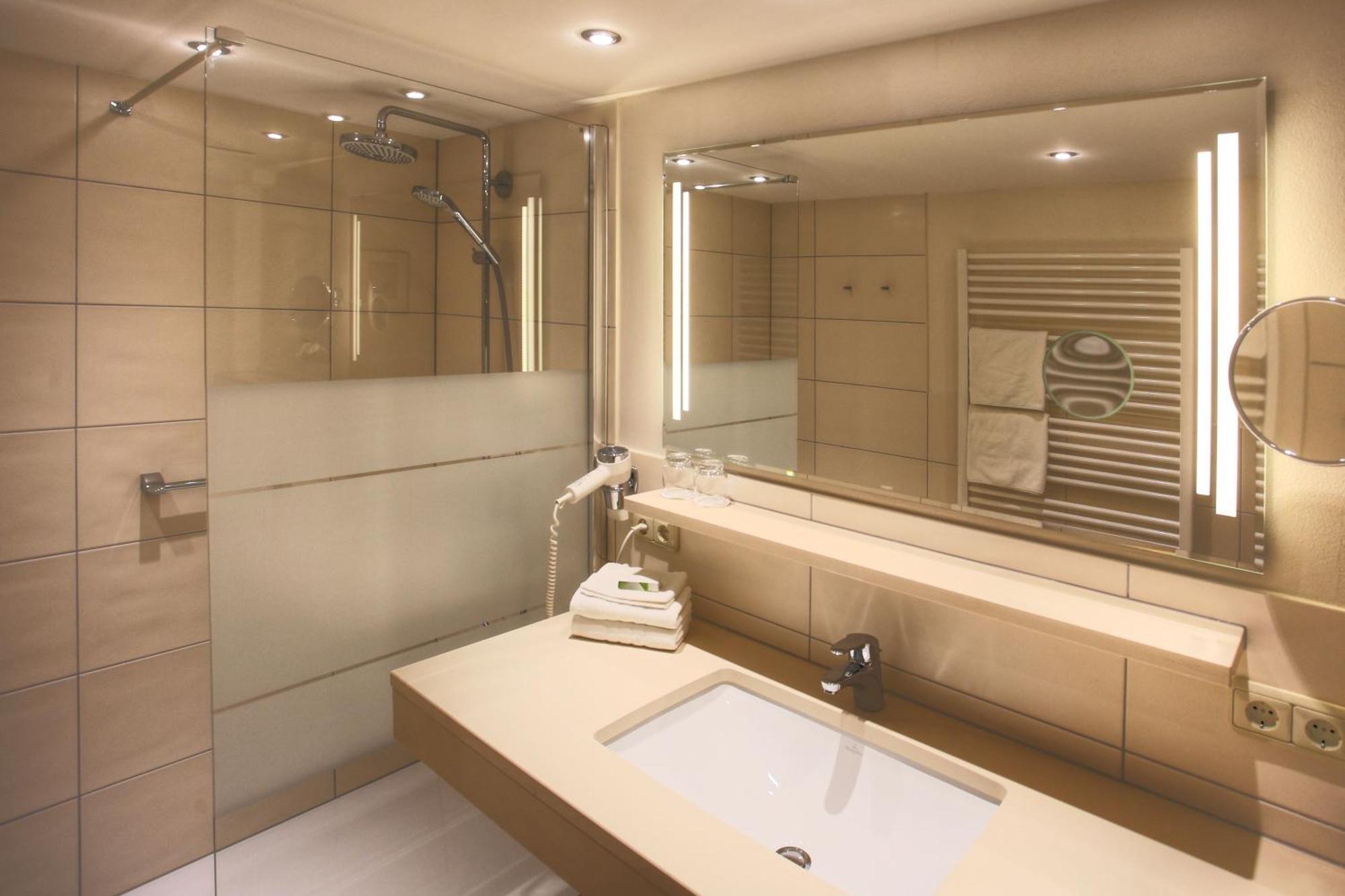 Hotel Brauereigasthof Landwehr-Braeu Reichelshofen ห้อง รูปภาพ