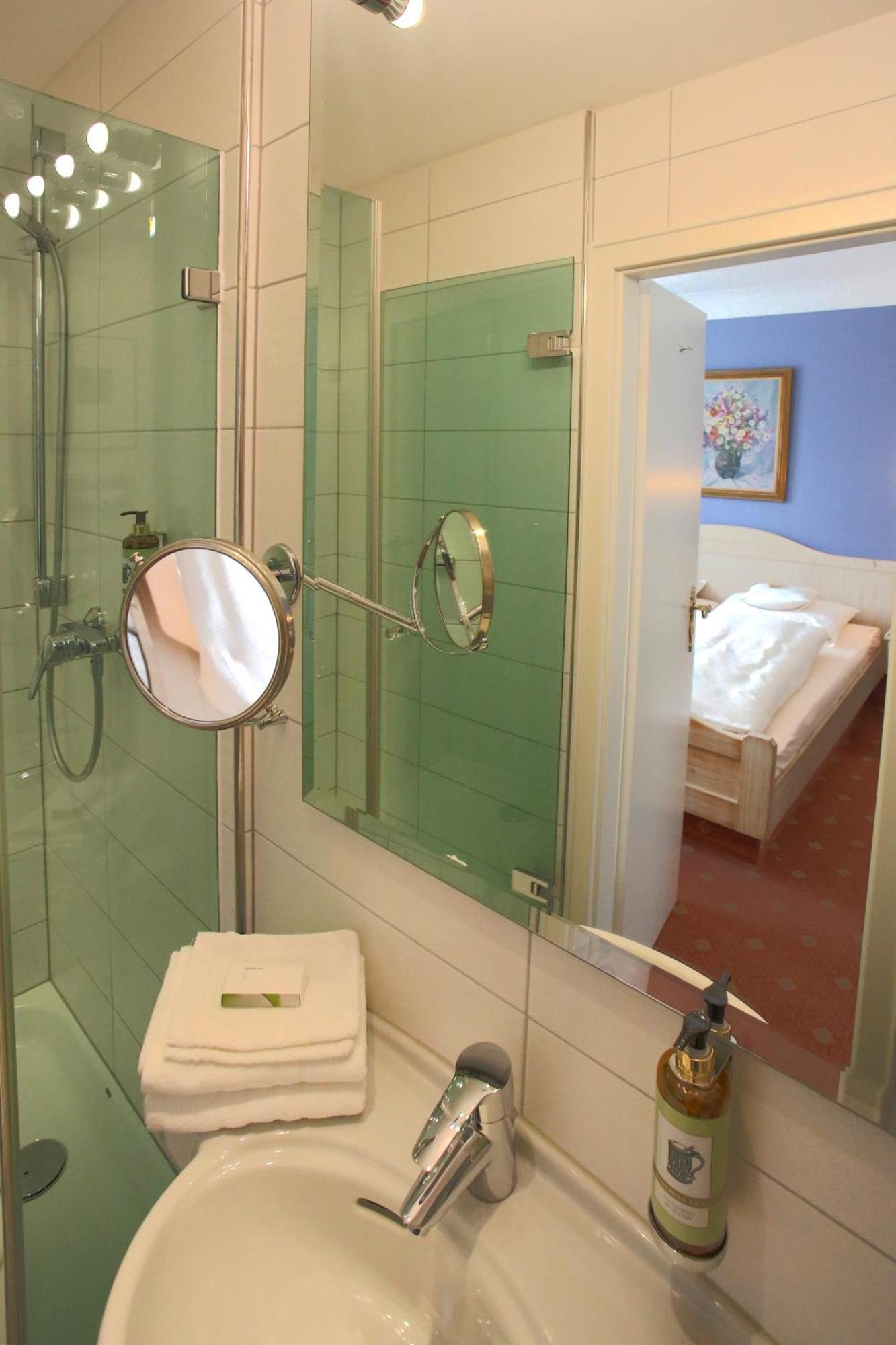 Hotel Brauereigasthof Landwehr-Braeu Reichelshofen ห้อง รูปภาพ