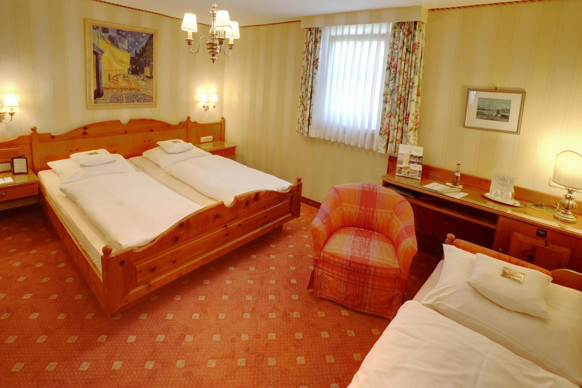 Hotel Brauereigasthof Landwehr-Braeu Reichelshofen ห้อง รูปภาพ