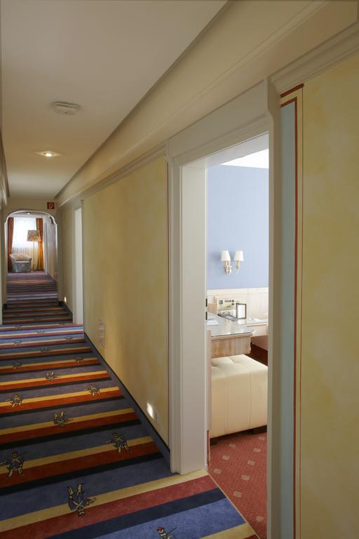 Hotel Brauereigasthof Landwehr-Braeu Reichelshofen ภายนอก รูปภาพ