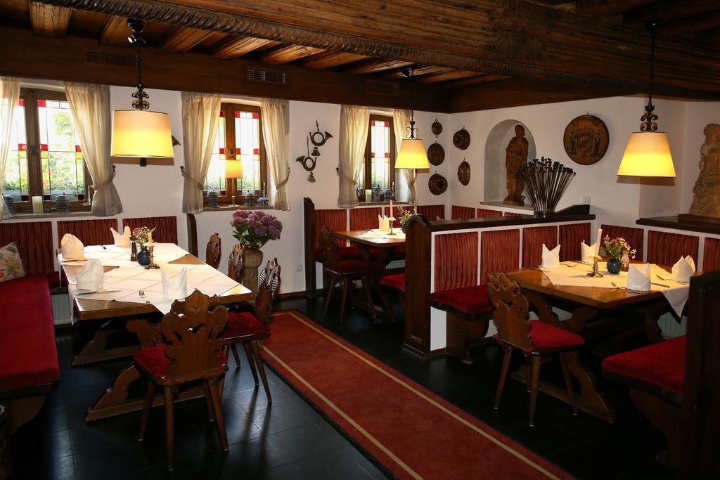 Hotel Brauereigasthof Landwehr-Braeu Reichelshofen ภายนอก รูปภาพ