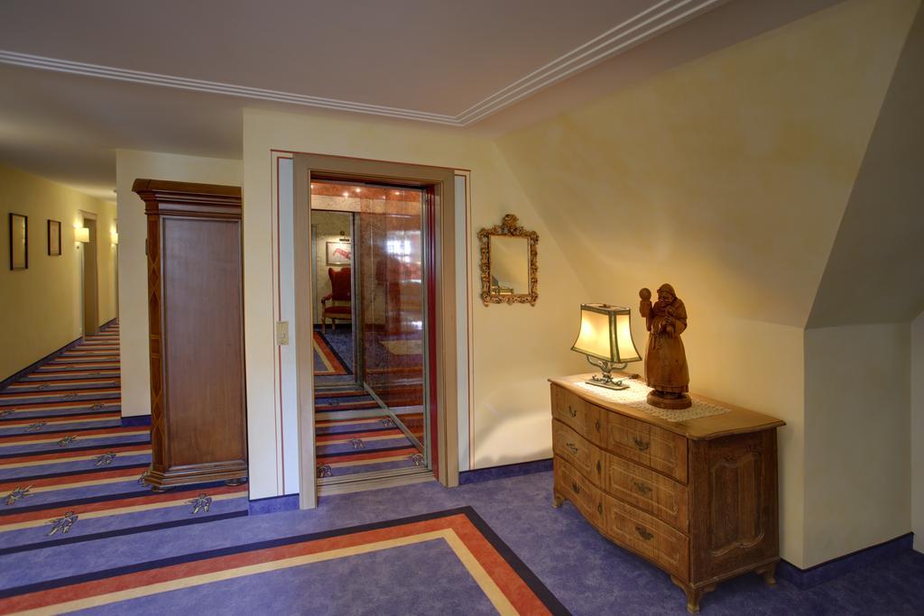 Hotel Brauereigasthof Landwehr-Braeu Reichelshofen ภายนอก รูปภาพ