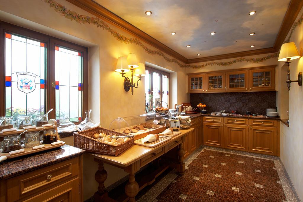 Hotel Brauereigasthof Landwehr-Braeu Reichelshofen ภายนอก รูปภาพ