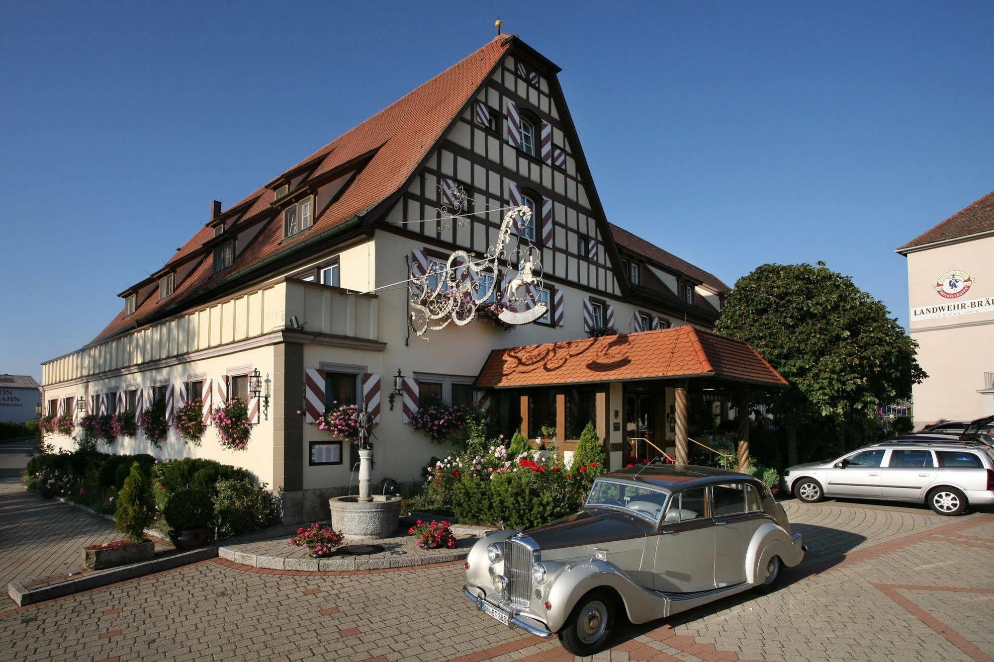 Hotel Brauereigasthof Landwehr-Braeu Reichelshofen ภายนอก รูปภาพ
