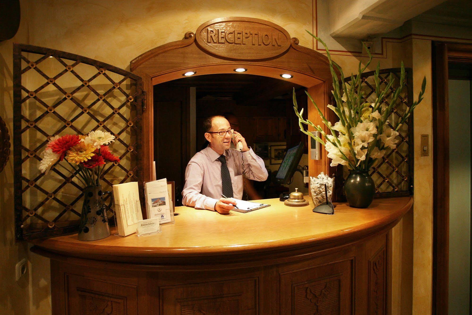 Hotel Brauereigasthof Landwehr-Braeu Reichelshofen ภายนอก รูปภาพ