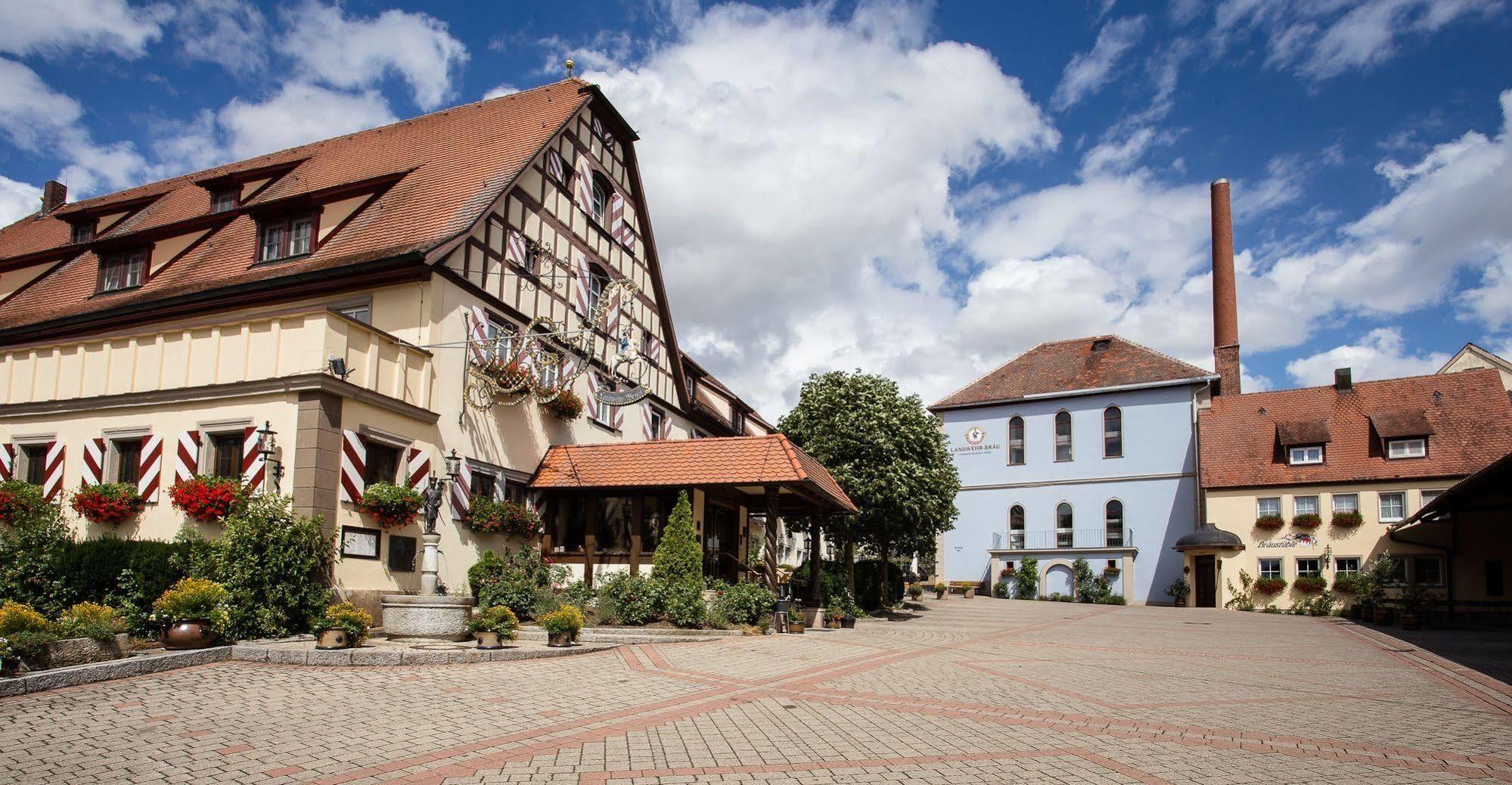 Hotel Brauereigasthof Landwehr-Braeu Reichelshofen ภายนอก รูปภาพ